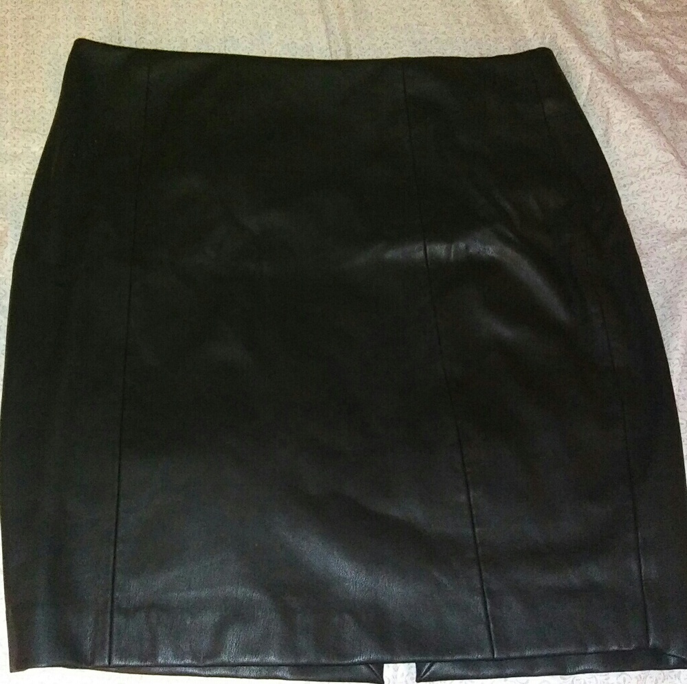 Leather skirt
